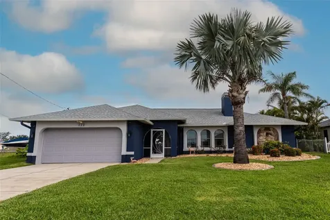 222 SE 8th Place Cape Coral FL 33990