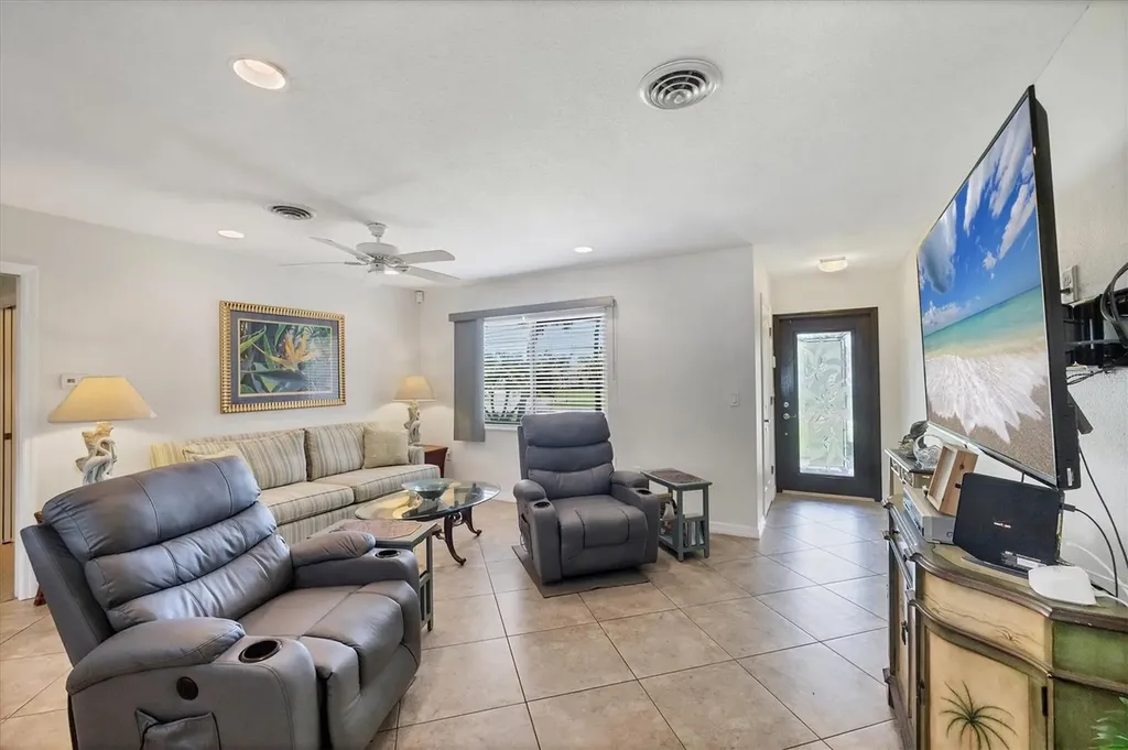 1040 Caples Street Englewood FL 34223
