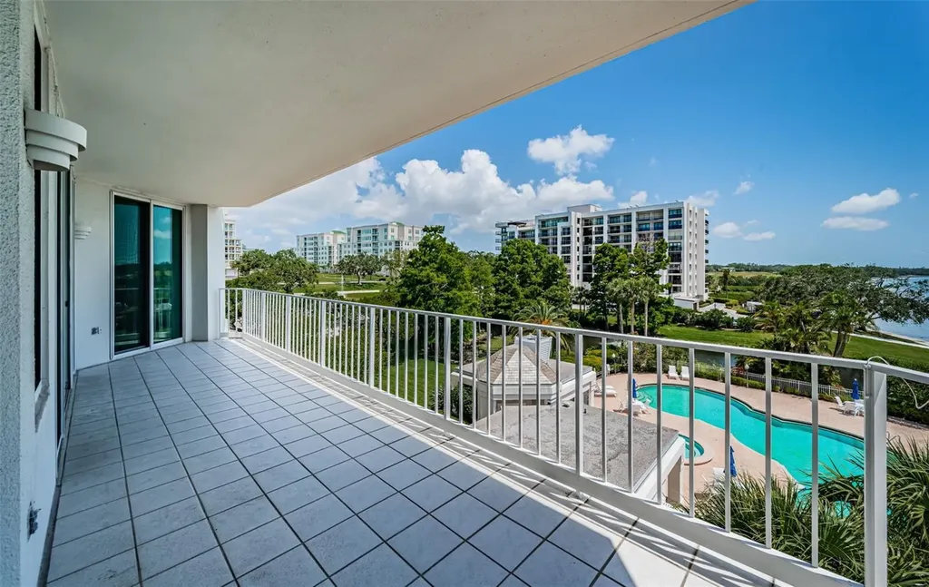 1 Seaside Lane Belleair FL 33756