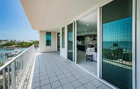 1 Seaside Lane Belleair FL 33756