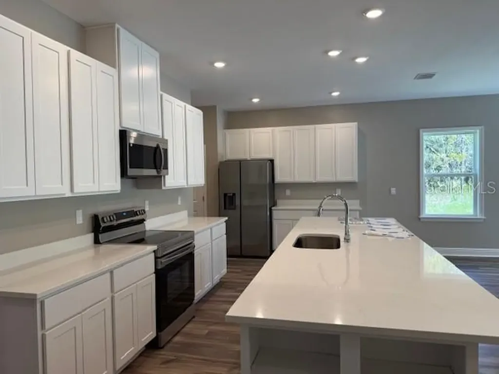 9825 N Angela Drive Dunnellon FL 34433