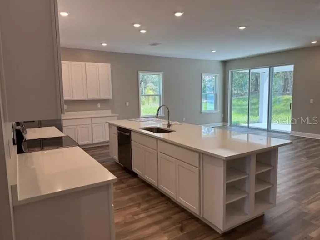 9825 N Angela Drive Dunnellon FL 34433
