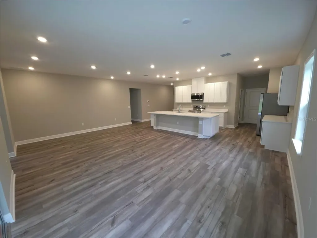 9825 N Angela Drive Dunnellon FL 34433