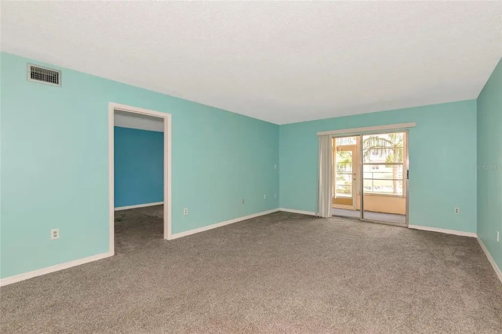 3072 Lake Bayshore Drive Bradenton FL 34205