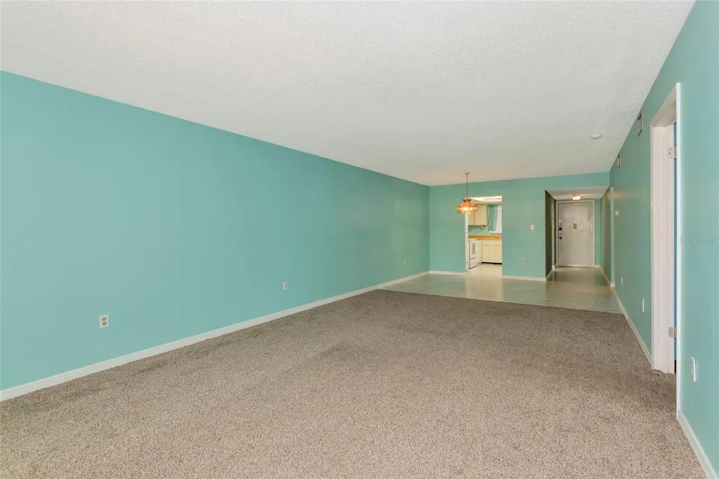 3072 Lake Bayshore Drive Bradenton FL 34205