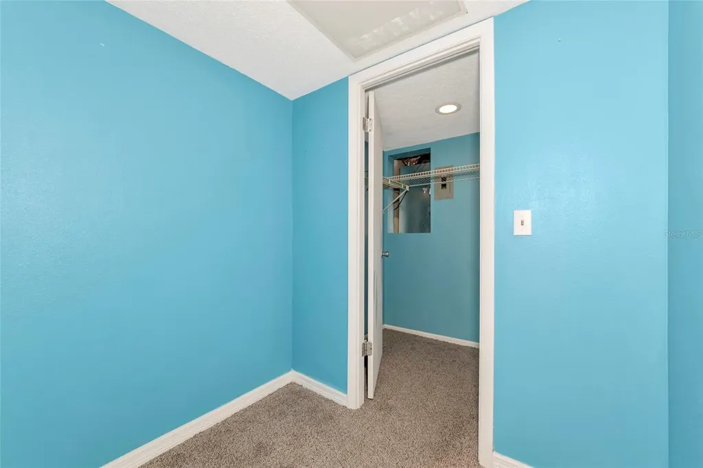 3072 Lake Bayshore Drive Bradenton FL 34205