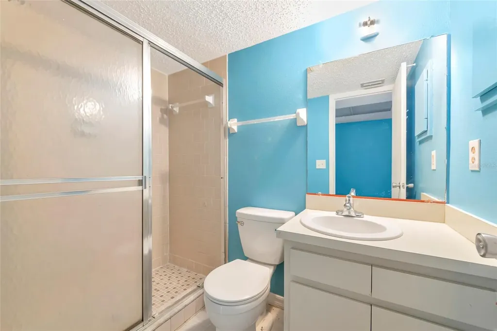 3072 Lake Bayshore Drive Bradenton FL 34205