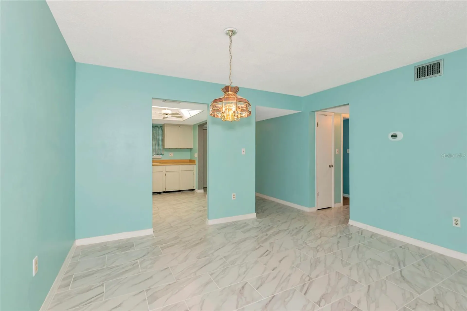 3072 Lake Bayshore Drive Bradenton FL 34205