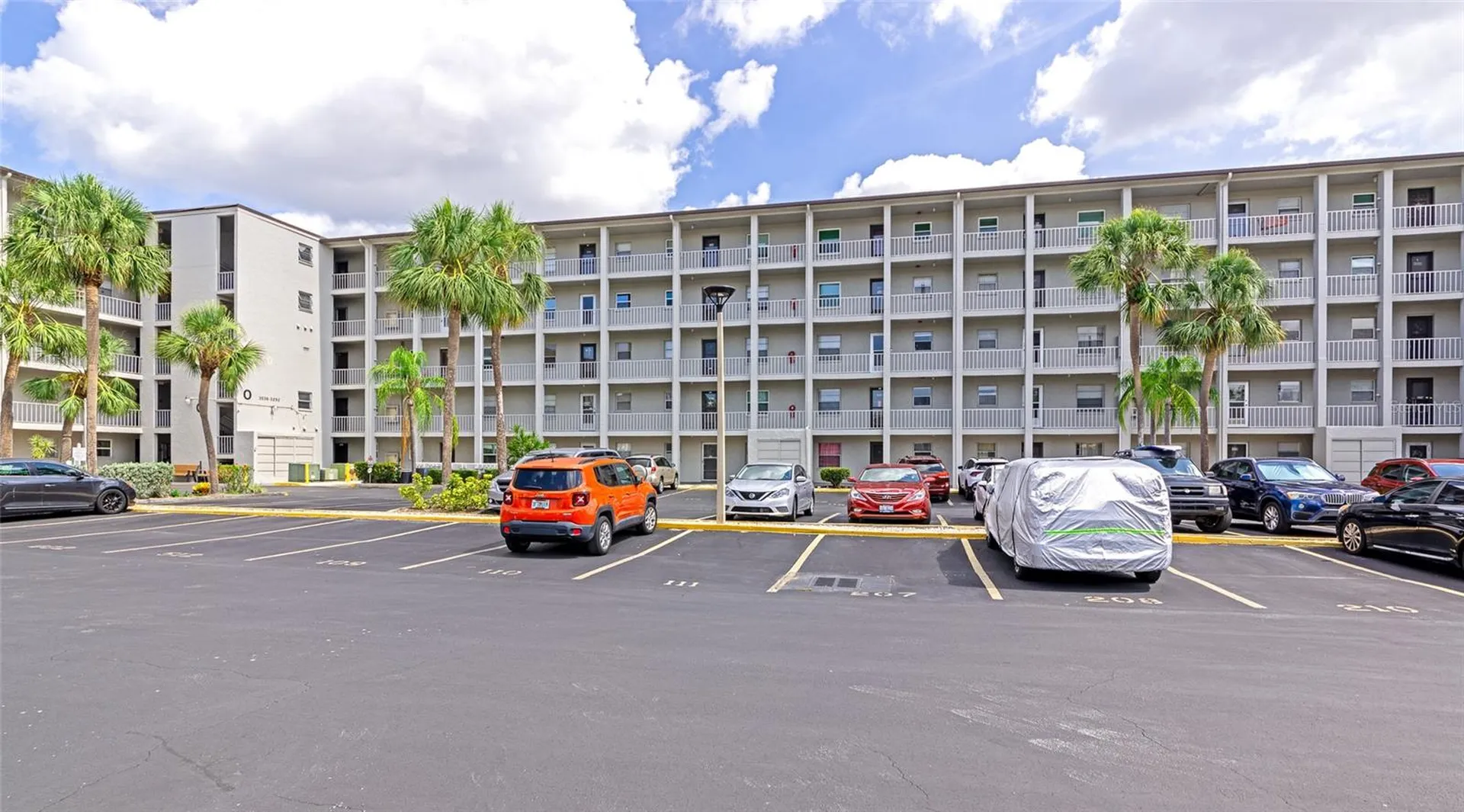 3072 Lake Bayshore Drive Bradenton FL 34205
