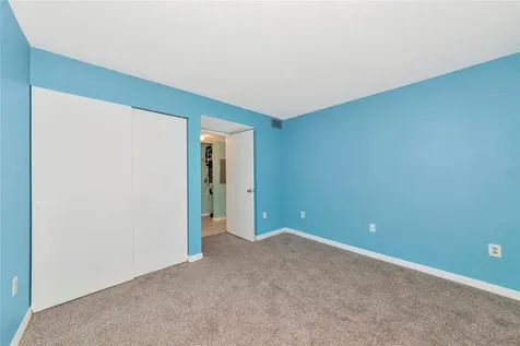 3072 Lake Bayshore Drive Bradenton FL 34205
