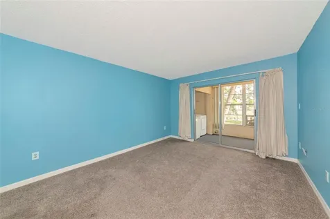 3072 Lake Bayshore Drive Bradenton FL 34205