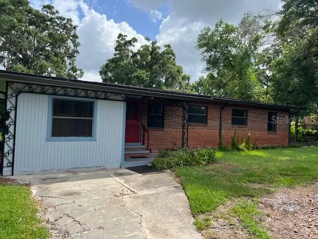 16431 NW Us Highway 441 Alachua FL 32615