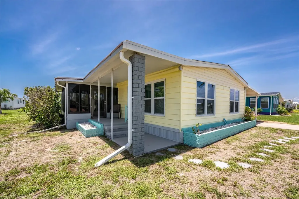 6293 Sparrow Lane Englewood FL 34224