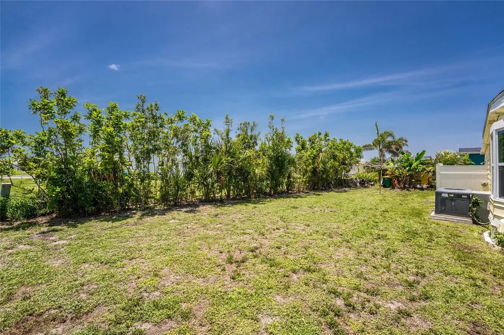 6293 Sparrow Lane Englewood FL 34224