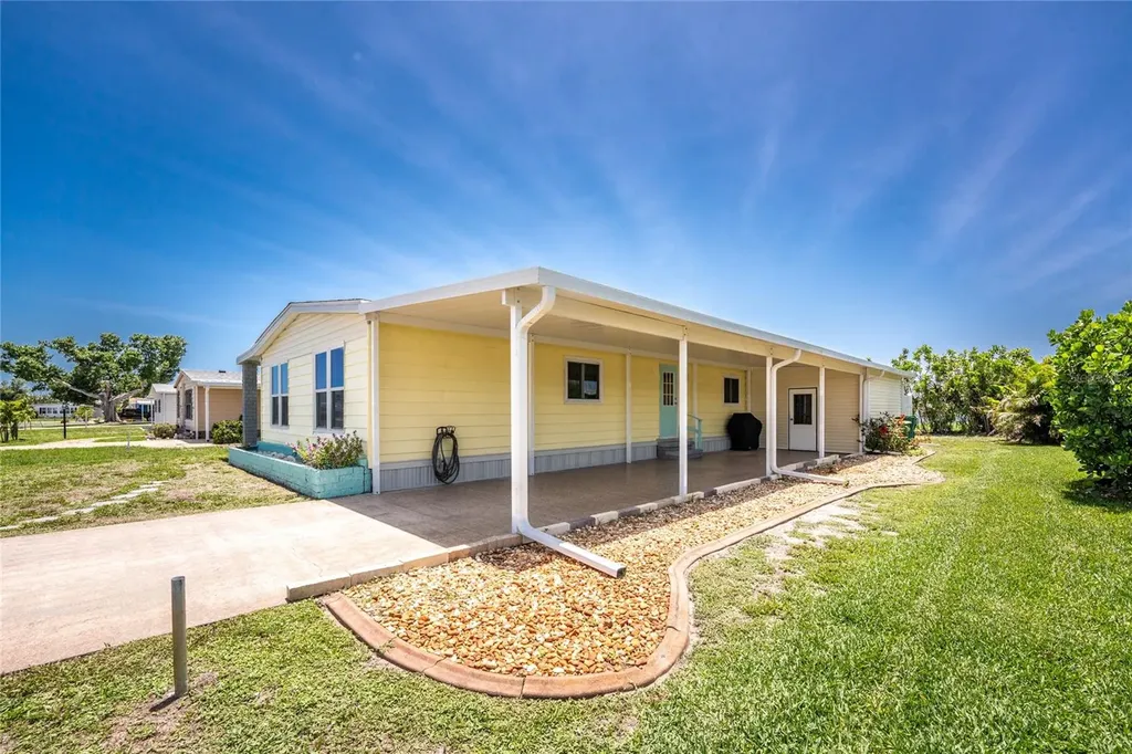 6293 Sparrow Lane Englewood FL 34224