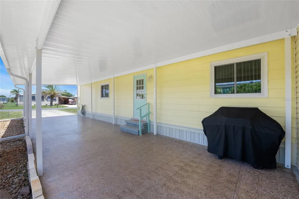 6293 Sparrow Lane Englewood FL 34224