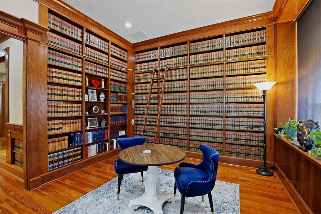 299 E Stuart Avenue Lake Wales FL 33853