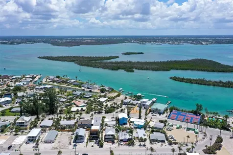 1103 Shore View Drive Englewood FL 34223