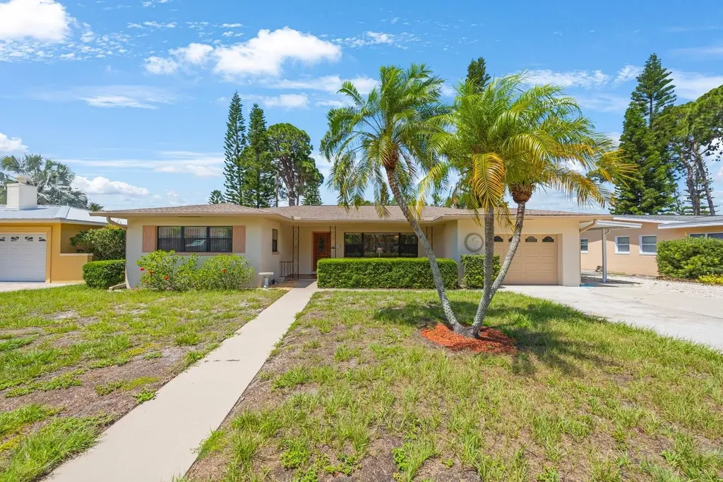 1305 Marion Drive S St Petersburg FL 33707