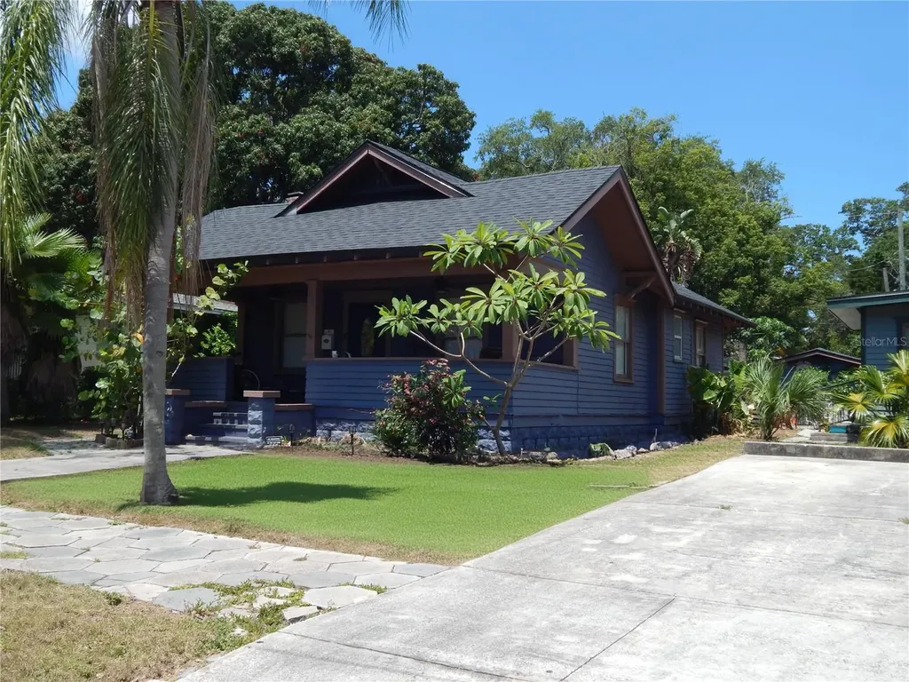 834 Jackson Street N St Petersburg FL 33705