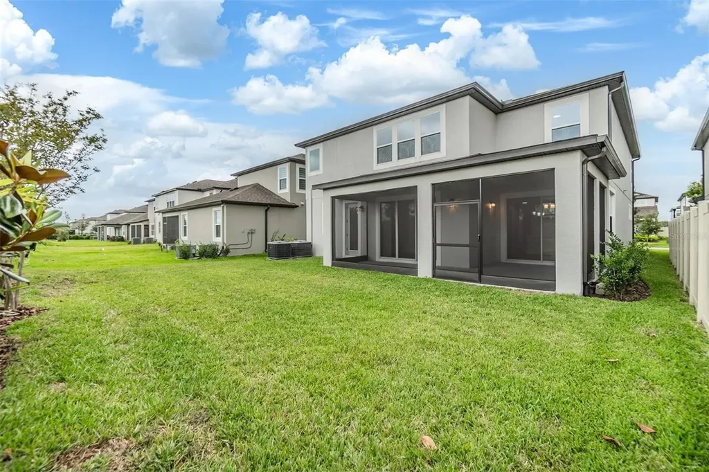 7276 Notched Pine Bend Wesley Chapel FL 33545