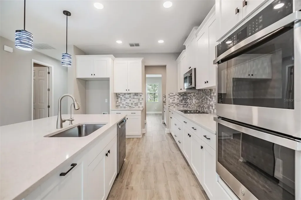 7276 Notched Pine Bend Wesley Chapel FL 33545