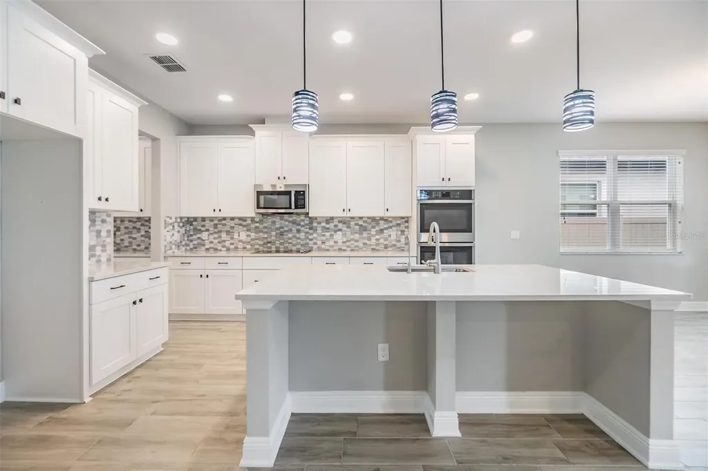 7276 Notched Pine Bend Wesley Chapel FL 33545