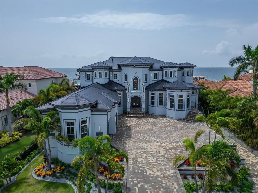 6526 Surfside Boulevard Apollo Beach FL 33572