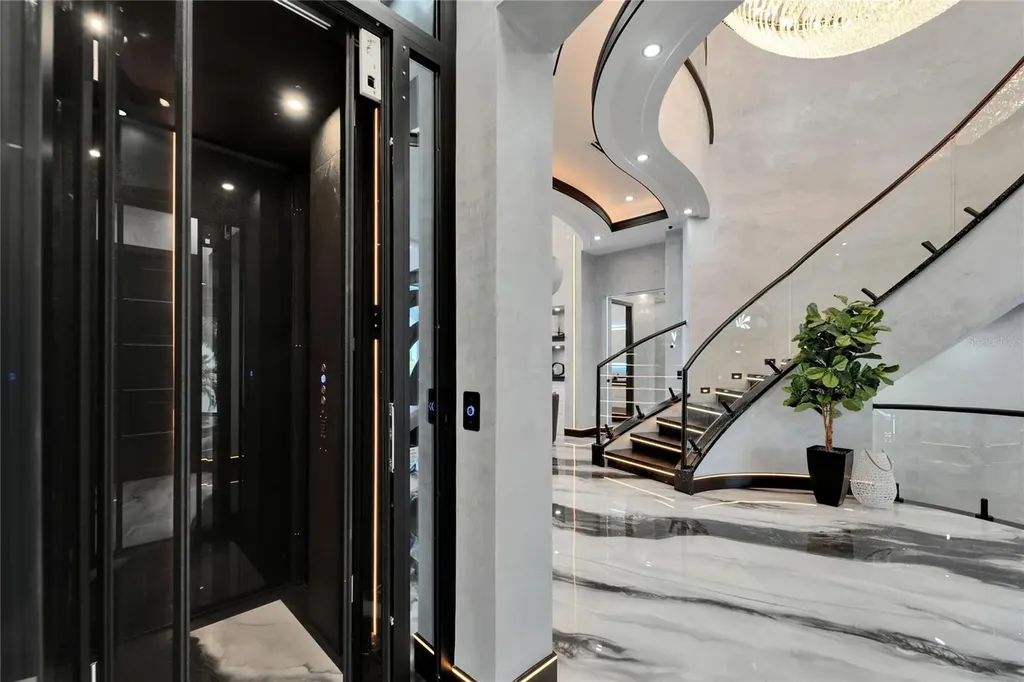 6526 Surfside Boulevard Apollo Beach FL 33572