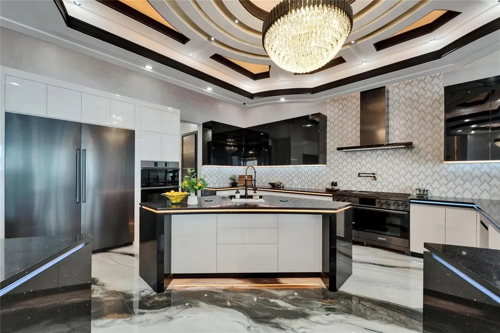 6526 Surfside Boulevard Apollo Beach FL 33572