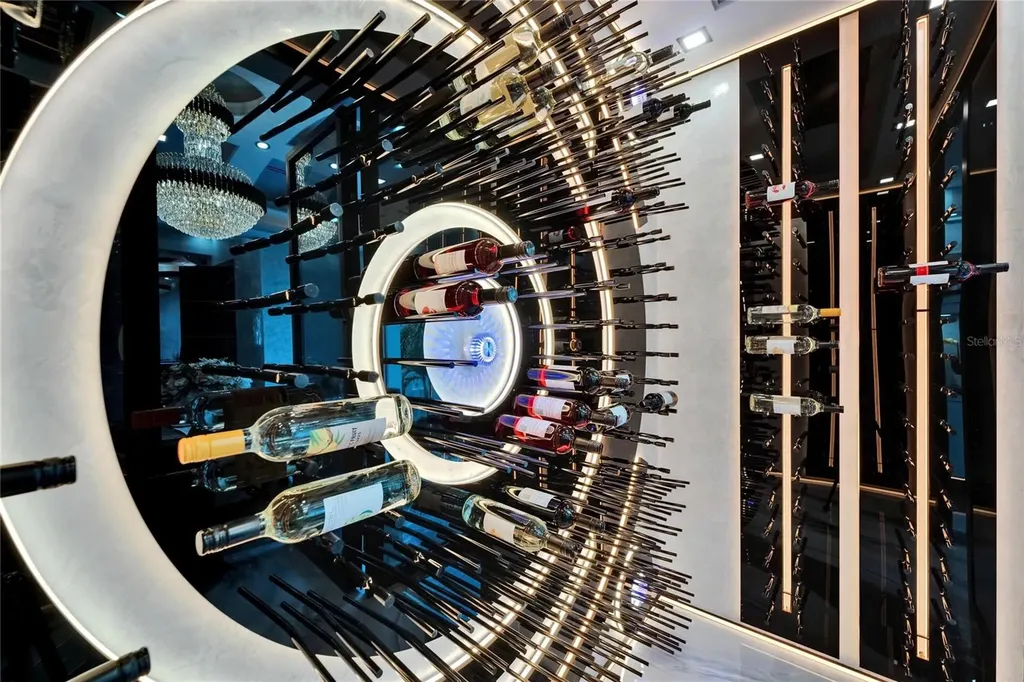 6526 Surfside Boulevard Apollo Beach FL 33572