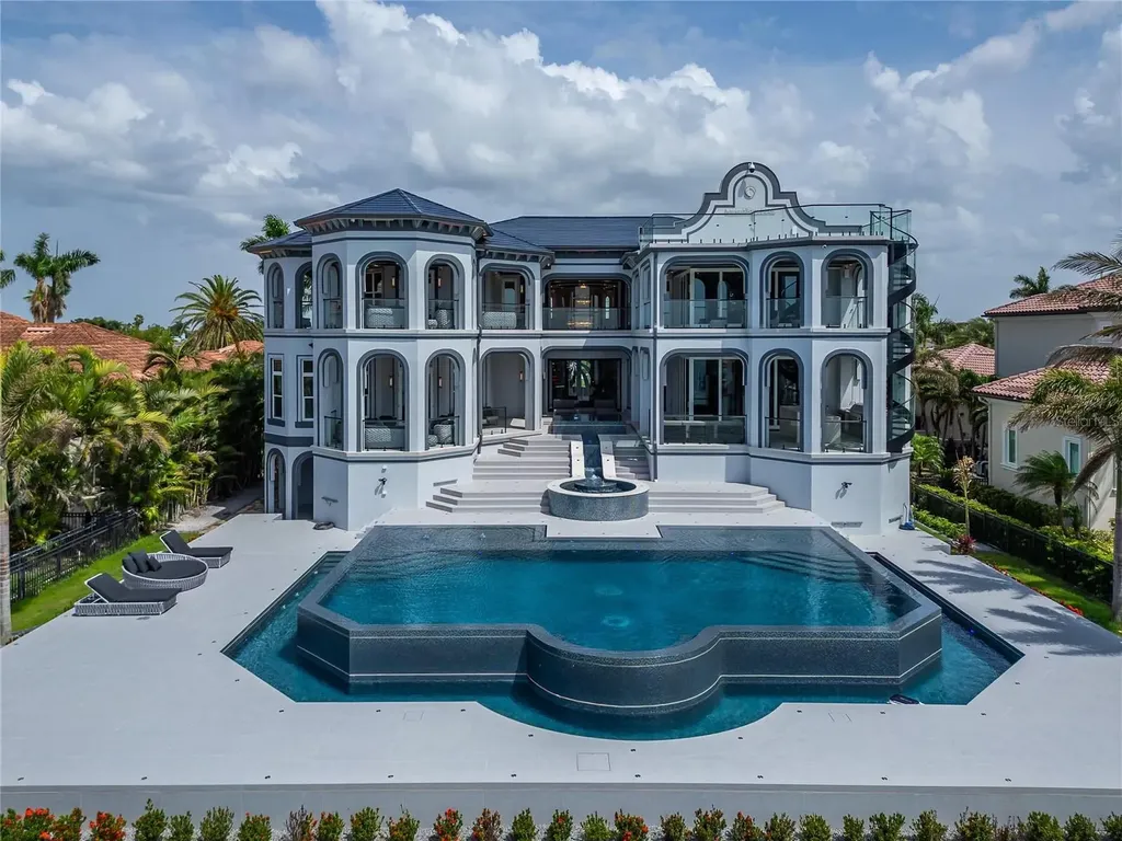 6526 Surfside Boulevard Apollo Beach FL 33572