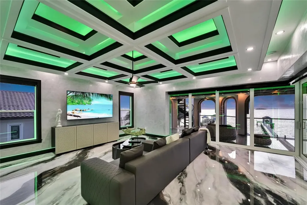 6526 Surfside Boulevard Apollo Beach FL 33572