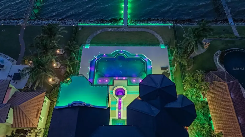 6526 Surfside Boulevard Apollo Beach FL 33572