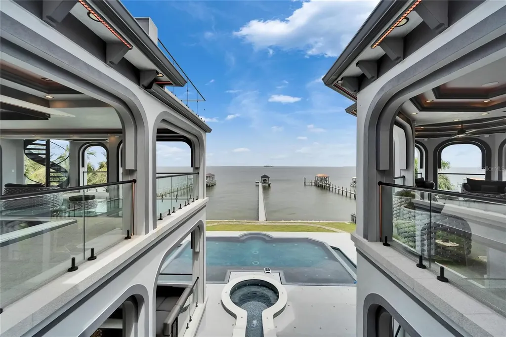 6526 Surfside Boulevard Apollo Beach FL 33572