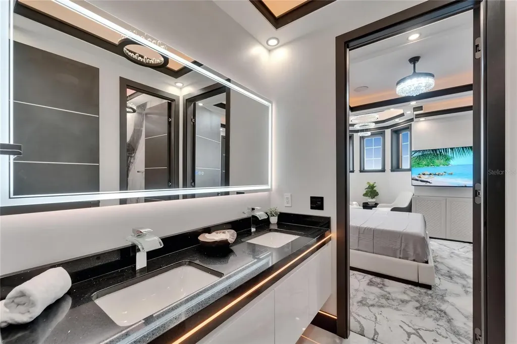 6526 Surfside Boulevard Apollo Beach FL 33572