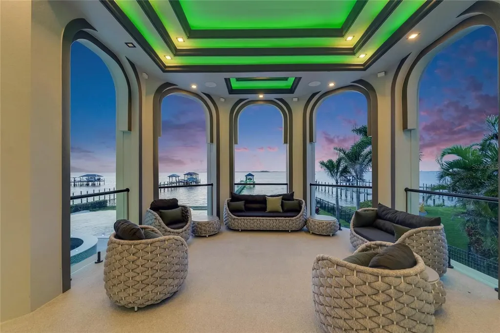 6526 Surfside Boulevard Apollo Beach FL 33572