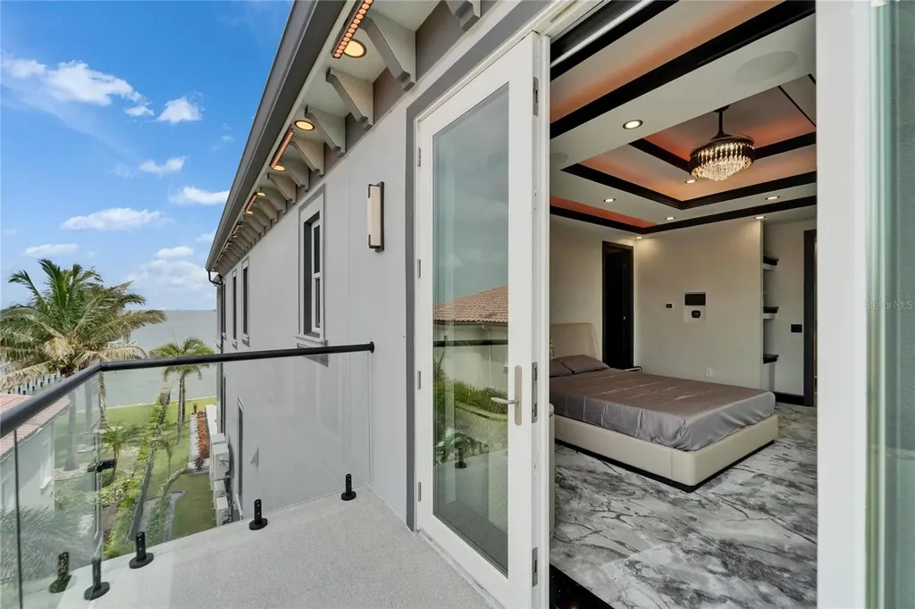 6526 Surfside Boulevard Apollo Beach FL 33572