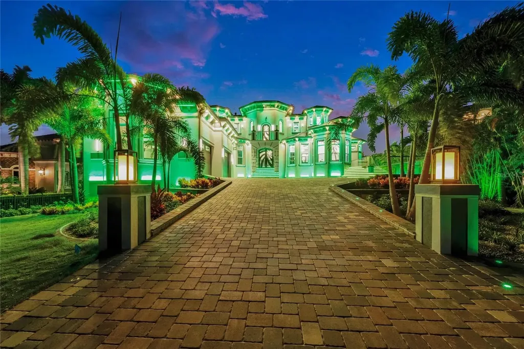 6526 Surfside Boulevard Apollo Beach FL 33572