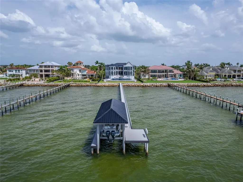 6526 Surfside Boulevard Apollo Beach FL 33572