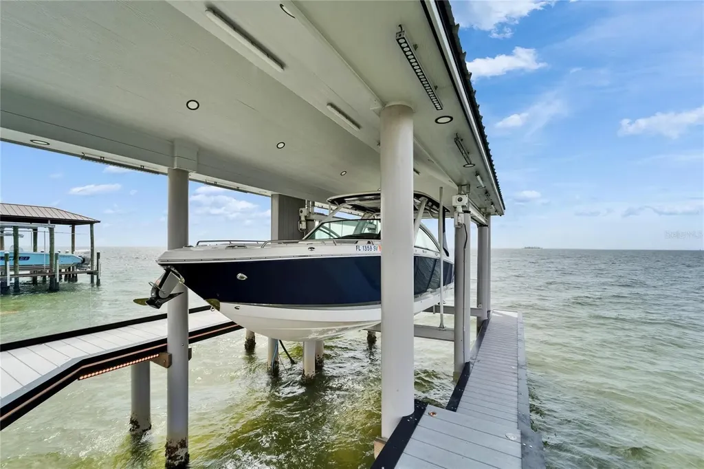 6526 Surfside Boulevard Apollo Beach FL 33572