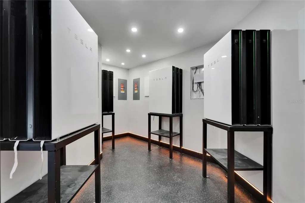 6526 Surfside Boulevard Apollo Beach FL 33572