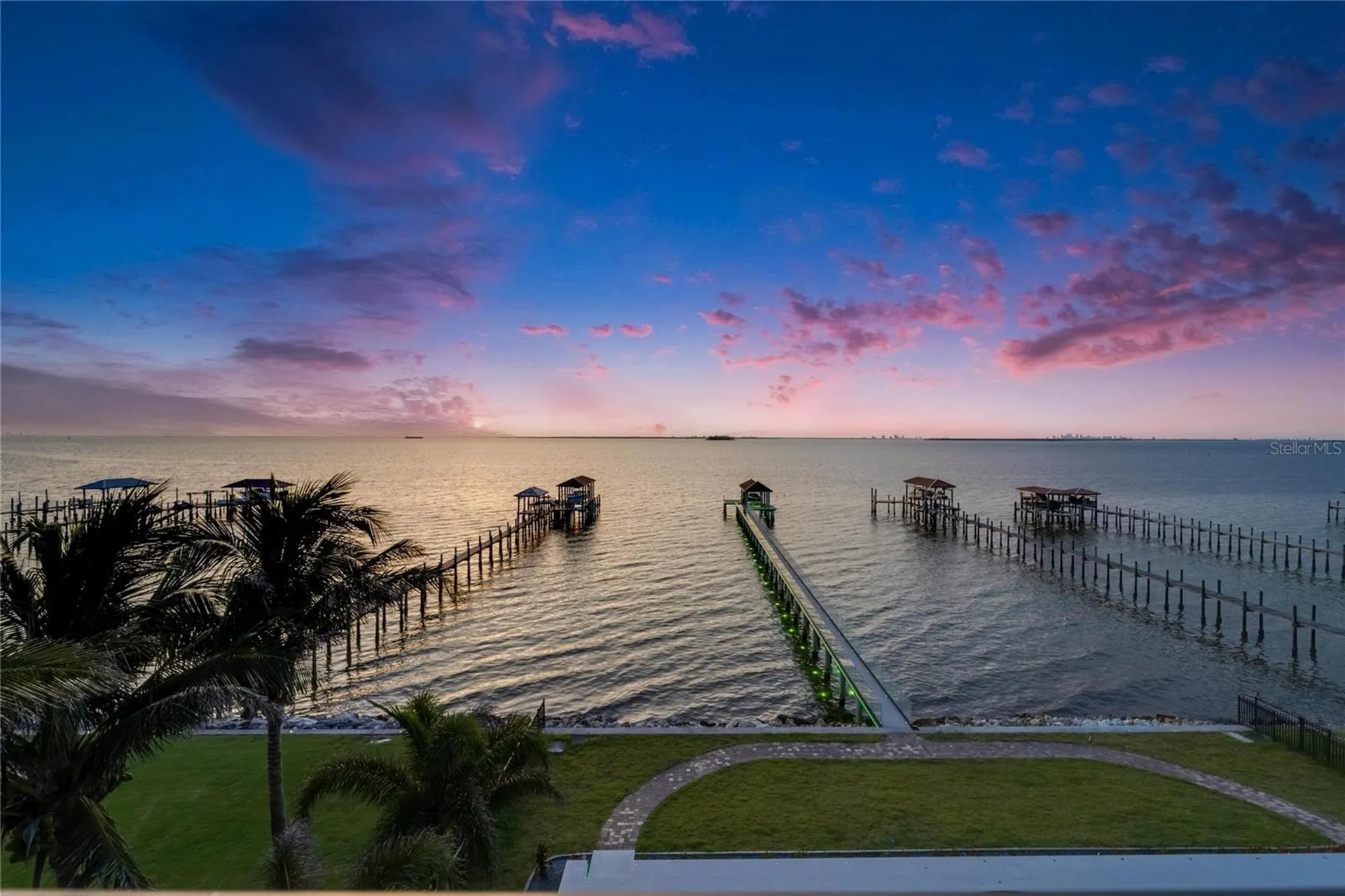 6526 Surfside Boulevard Apollo Beach FL 33572