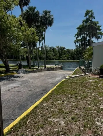 2701 Kingfisher Village Deland FL 32720