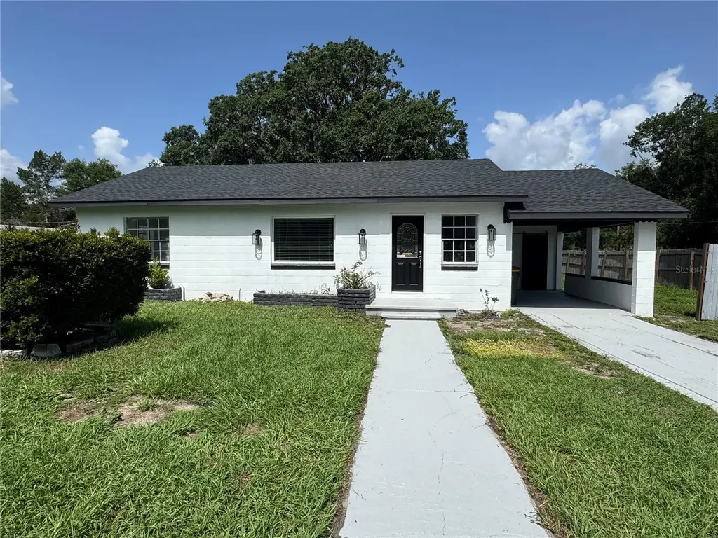 793 N Kentucky Avenue Umatilla FL 32784