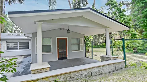 637 15th Street Debary FL 32713