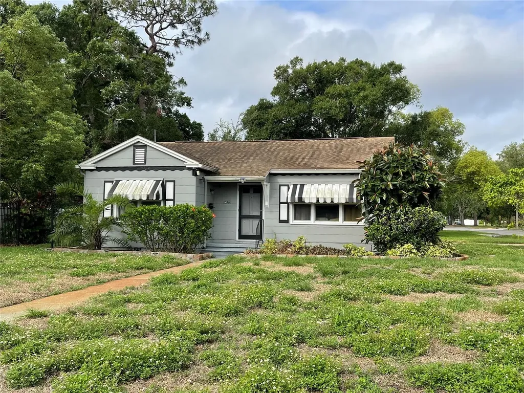 930 W Candlewood Avenue Tampa FL 33603