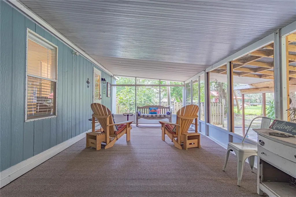 2634 Cr 416n Lake Panasoffkee FL 33538