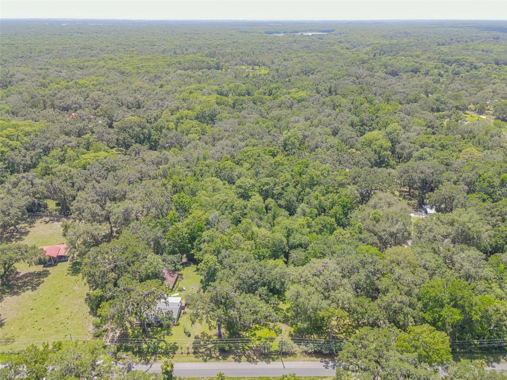 2634 Cr 416n Lake Panasoffkee FL 33538