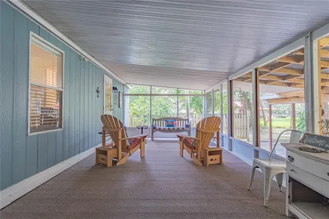2634 Cr 416n Lake Panasoffkee FL 33538